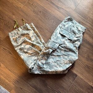 US Army ACU digital camo cargo pants